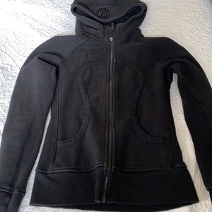 Black lululemon scuba hoodie